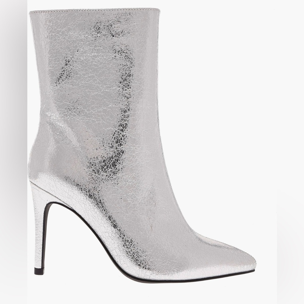 NWT MIA Mardi Pointed Toe Silver Metallic Boots Size 8.5